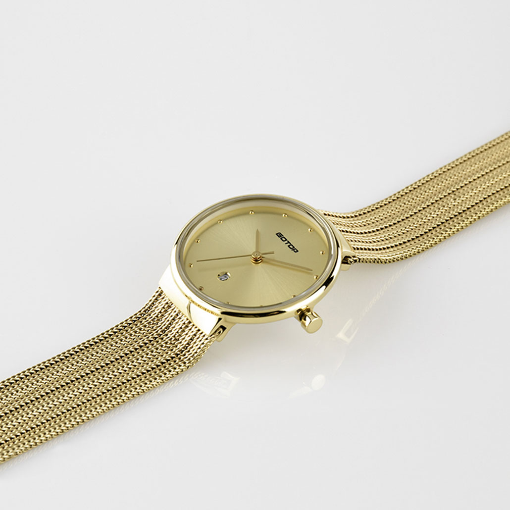 Women's Watch With Metal Mesh Band