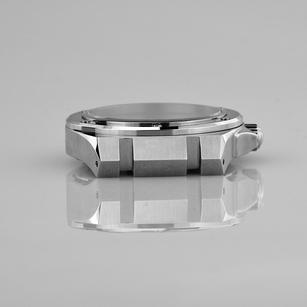 Detail of WC031316L Case Material Stainless Steel